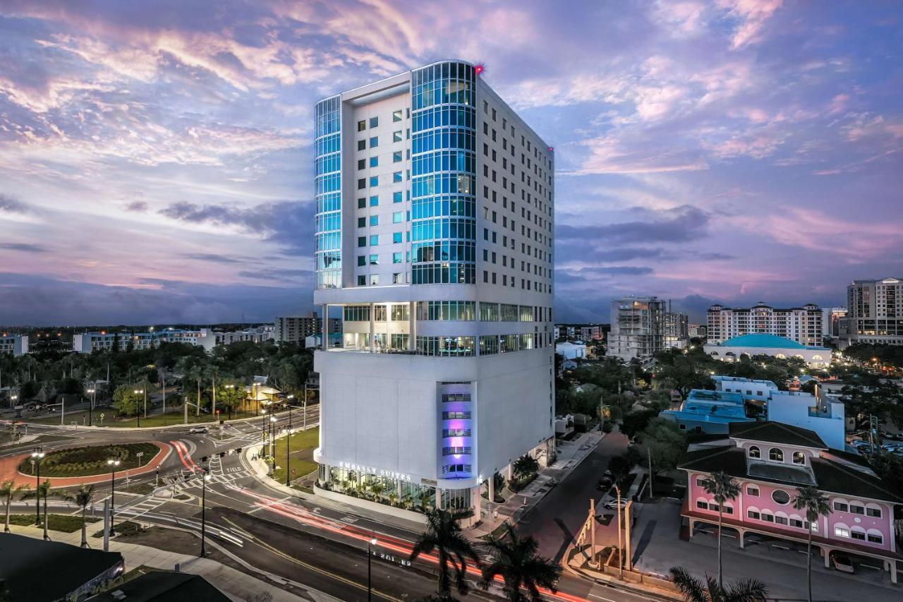 Embassy Suites By Hilton Sarasota Esterno foto