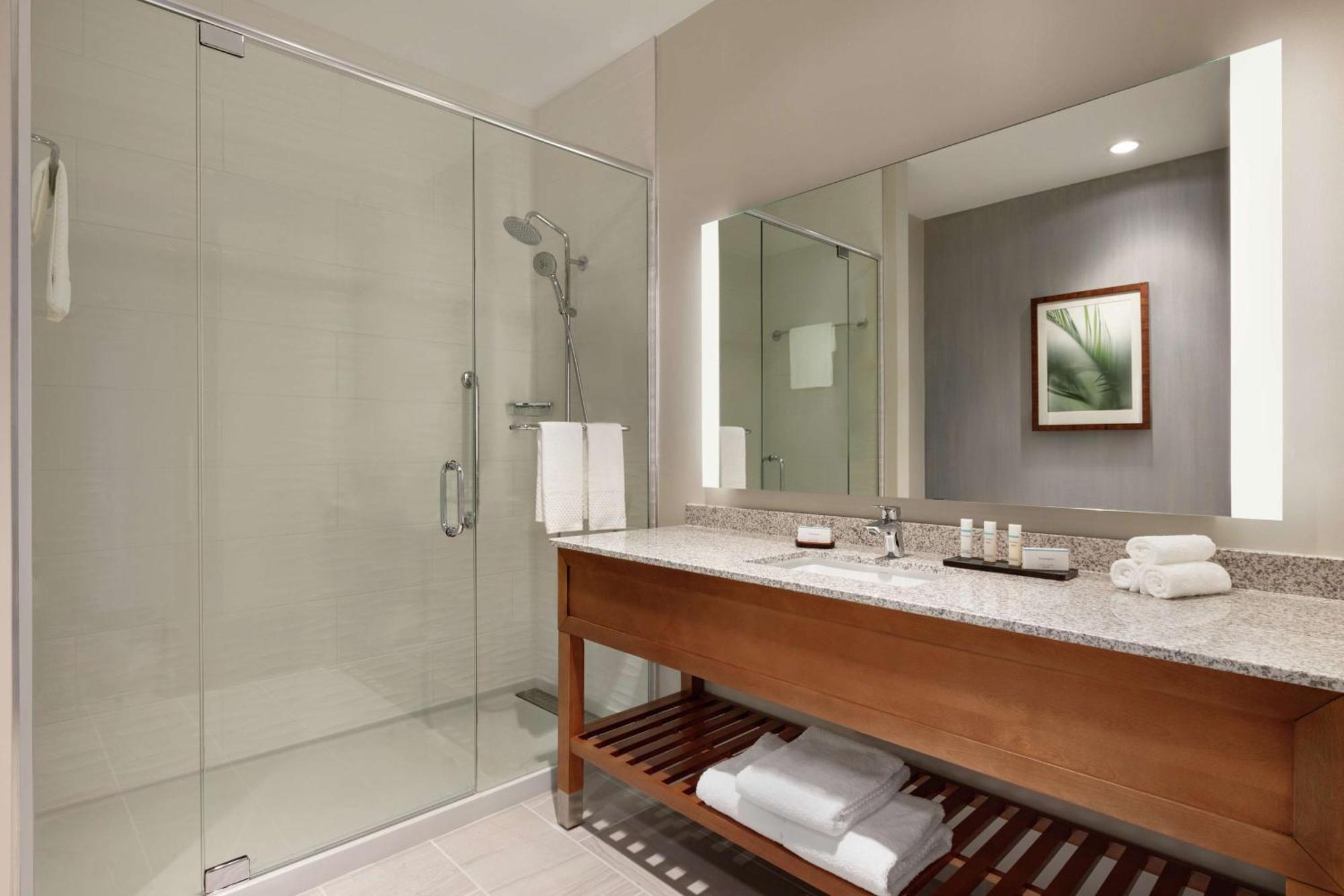 Embassy Suites By Hilton Sarasota Esterno foto