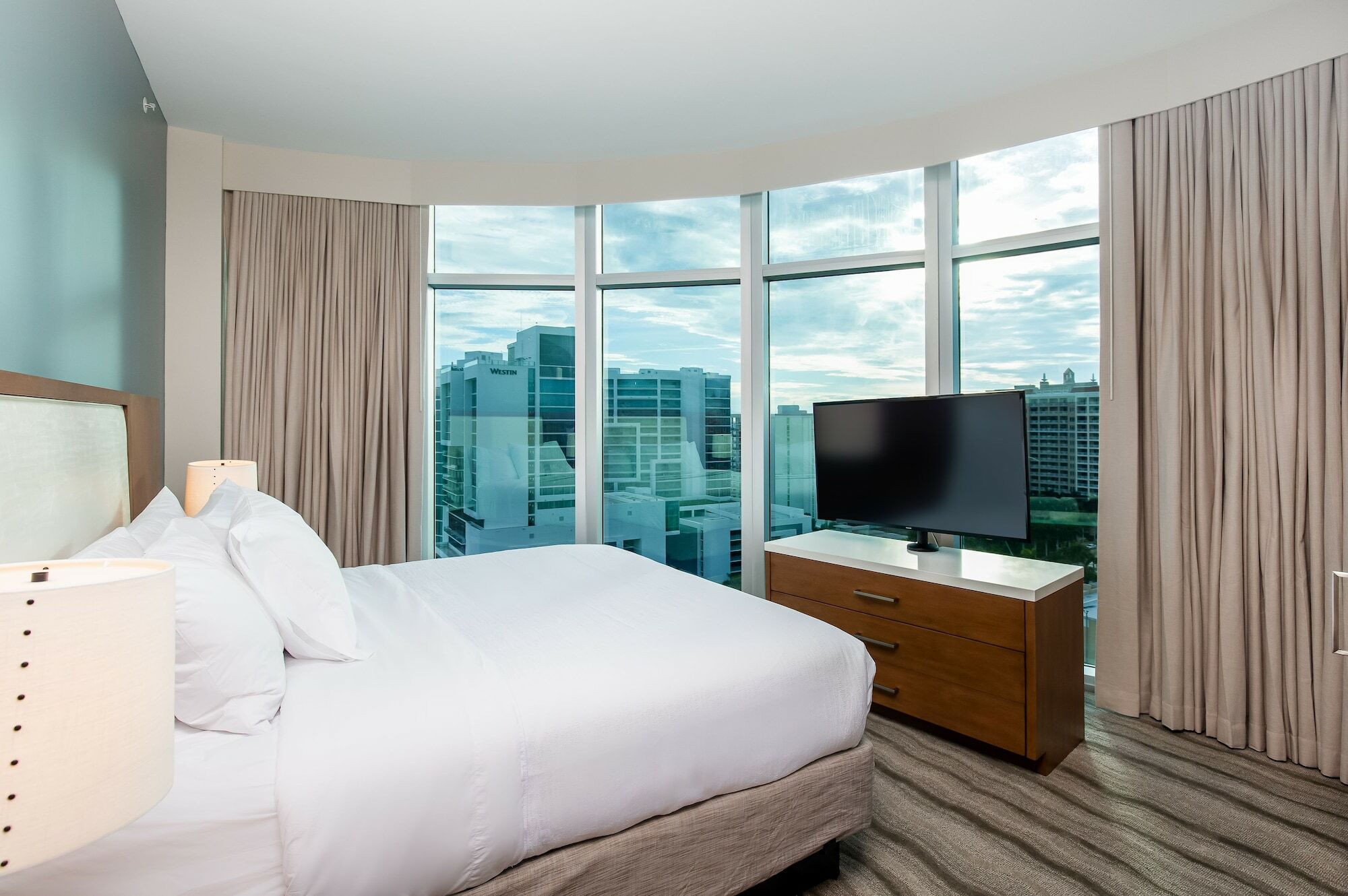 Embassy Suites By Hilton Sarasota Esterno foto